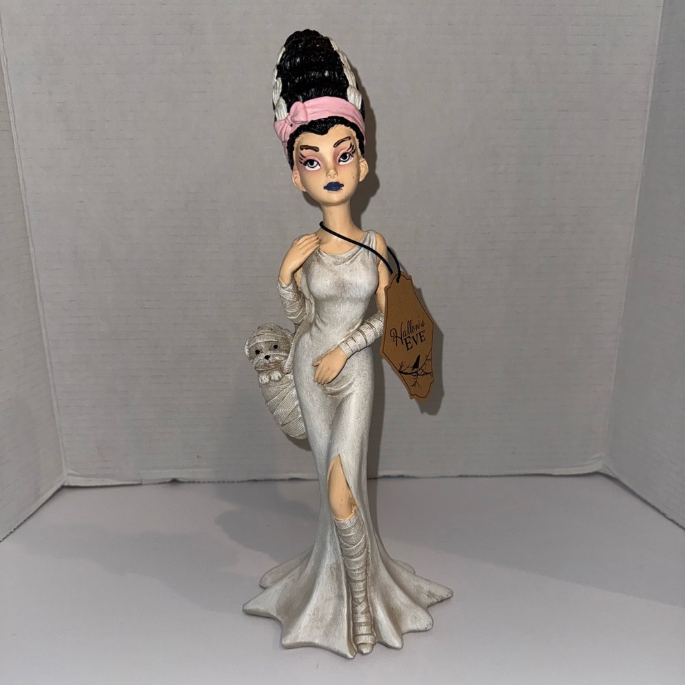 New Viral Sexy Bride of Frankenstein Mummy Dog Walker Halloween 2025 Trending